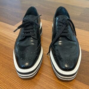 Prada shoes - like new